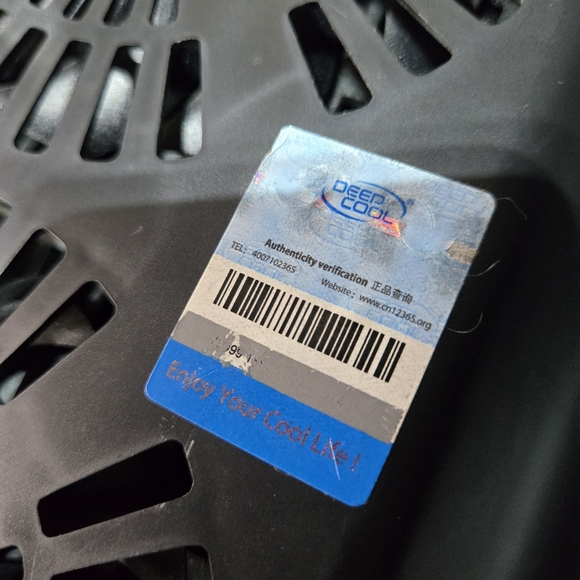 DEEP COOL N8 BLACK Laptop Cooling Pad 17" Pure Aluminium, No Cords Works - Picture 3 of 8